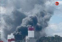 Arde una nave de distribución en O Porriño