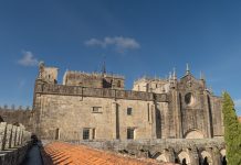 La Historia, patrimonio, naturaleza, gastronomía… atractivos para visitar Tui esta Semana Santa