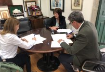 Baiona firma el primer convenio con la Asociación Española Contra el Cáncer
