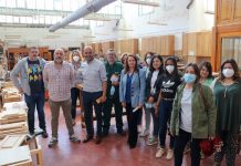 El alumnado-trabajador de carpintería del “Porriño Labora” conoce el CIFP Valentín Paz Andrade