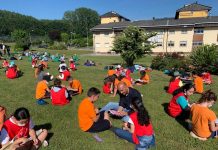 400 alumnos porriñeses participan en la quedada literaria del parque Alba