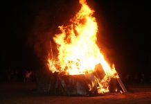Vigo celebra el San Xoán con hogueras, sardiñadas y fiesta