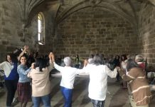 Baiona clausura con gran éxito el programa “Con Voz Propia” con un acto en el Mosteiro de Oia