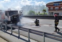 Colas kilométricas en la A-55 por el incendio de un camión