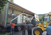 SOS Porriño recibe 18.000 kg de alimentos de la Cruz Roja