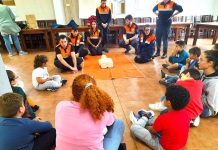 Talleres de primeros auxilios en Baiona para participantes y perros del Proyecto “Vincúlate”