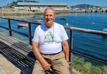Baiona rinde homenaje a Jesús Goce Silva, “O Negro”, el marinero más veterano de la villa