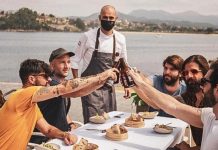 El restaurante más pequeño del mundo se pone en marcha en Baiona con las reservas completas