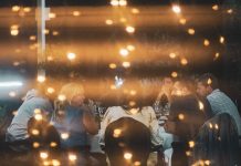 El restaurante más pequeño del mundo se pone en marcha en Baiona con las reservas completas