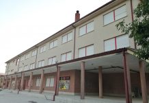 El IES Auga da Laxe imparte una charla sobre la soledad no deseada en los adolescentes