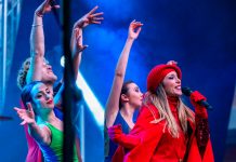 Gisela lleva la magia de Disney a las Festas do Cristo de O Porriño