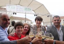 Pontón felicitou ao Goberno do BNG no Rosal que recupera a Feira do Viño nunha renovada praza do Calvario