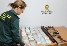 Intervienen un lote de fármacos predispuestos para la venta en un local de copas de Baiona