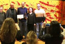 José Luis Baños de Cos recibe el V Premio Vidal Bolaño por su obra «Lume»