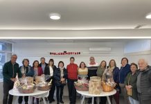 Nigrán agasaja con cestas de Navidad a su voluntariado