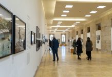 Tui acoge la exposición “O Camiño Portugués. Lembranzas de mar e pedra”