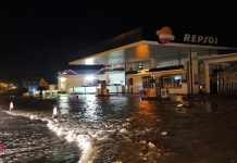 Las intensas lluvias afectan de nuevo a la gasolinera de Viladesuso
