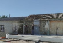 El Concello de Oia adquiere una parcela para ampliar y mejorar la Praza do Campo en Burgueira