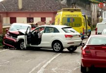 Aparatoso accidente con tres personas heridas en O Rosal
