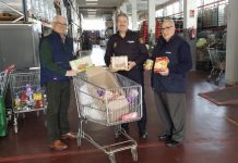 La Policía Nacional colabora en la campaña de recogida de alimentos en todas las Comisarias de Vigo-Redondela