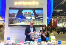 Nigrán brilla en Fitur presentando la ruta literaria de Domingo Villar ‘A Praia dos Afogados’