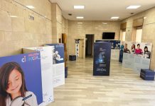 El centro cultural de O Porriño acoge la exposición “Mujeres científicas de ayer, hoy y mañana”