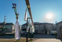 El CRA Mestre Manuel Garcés llena Tomiño de botellas con mensajes de paz