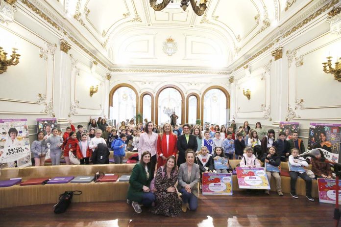 Alumnos de 3º de Primaria do CEIP A Sangriña reciben os premios aos “Mellores Xoguetes do Mundo”