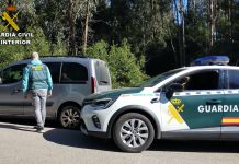 Detenidos infraganti cuando intentaban robar en un vehículo camuflado de la Guardia Civil en Nigrán
