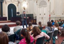 Alumnos de Tui visitan el Pazo Provincial