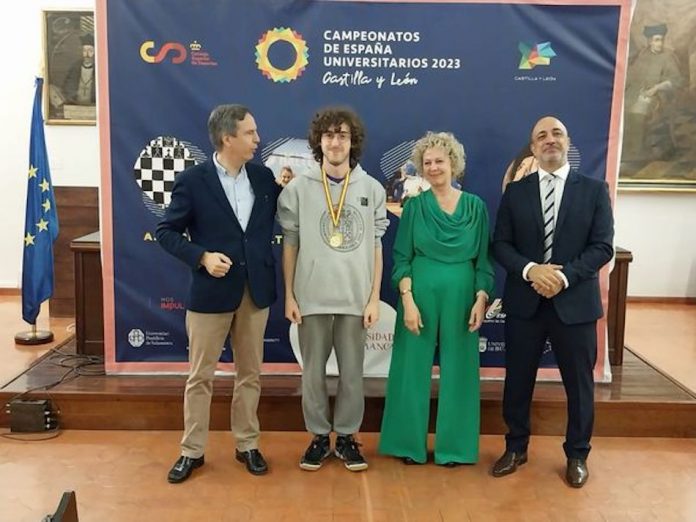 El gondomareño Artai Bringas, campeón de España universitario de ajedrez relámpago