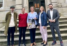 La Asociación de Mulleres Rurais San Benito de Gondomar conmemora el medio siglo de las alfombras florales