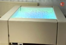 El CEIP Fonte Baíña recibe una pantalla multitáctil y una piscina de bolas interactivas
