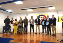 Román Rodríguez felicita al Cova Terreña por sus 50 años de servicio educativo en Baiona
