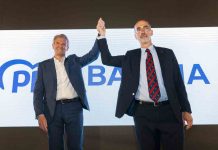 Alfonso Rueda asegura que no hay nadie mejor que Almuiña para «abrir a porta do cambio en Baiona»