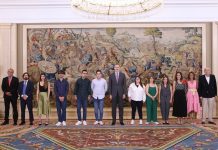 Su Majestad el Rey recibe a miembros del proyecto de formación dual “Juan María by Lolola”