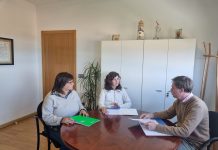 La Asociación Española Contra el Cáncer visita el Concello de Oia