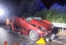 Seis personas heridas tras una brutal colisión entre un camión y siete vehículos en Redondela