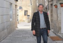 O PSOE asegura que «Almuiña tumba a creación dunha residencia de maiores en Baiona»