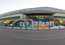 Recogida de firmas para solicitar el aumento de la jornada laboral de la maestra especialista en AL en el CEP Sabarís