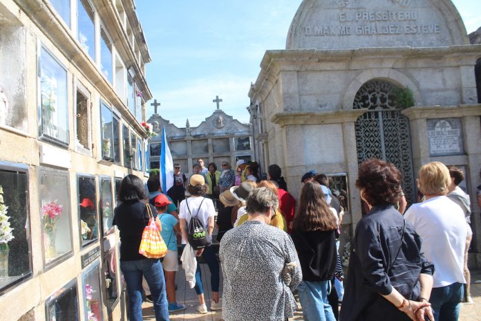 homenaxe Fco del Riego. A Ramallosa