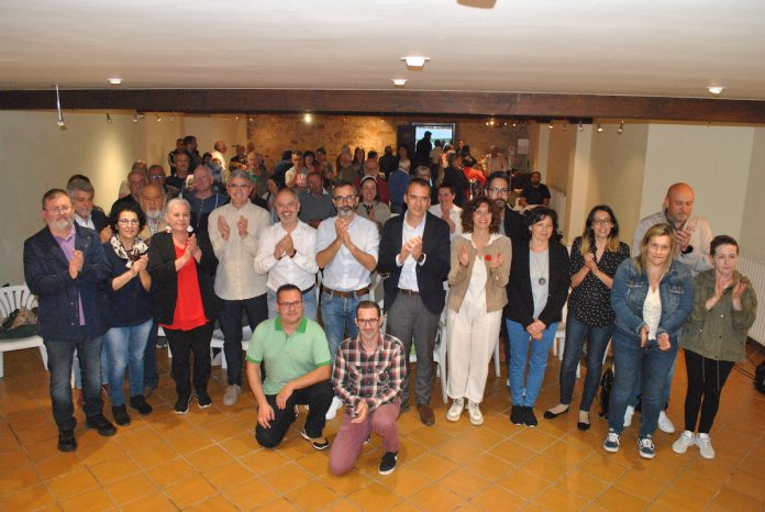 Martínez Crespo presenta a unha candidatura plural e renovada para optar á Alcaldía do Rosal