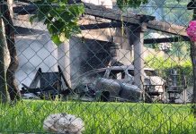 Un incendio en un galpón en Tomiño calcina maquinaria agrícola y un coche