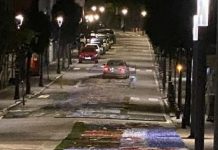 Pillan “in fraganti” al conductor que destrozó las alfombras florales de Gondomar