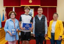 El tudense Rodrigo Buján recibe el premio del IV Concurso de microrrelatos de la Red de Juderías de España