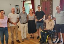 Baiona reconoce el trabajo deportivo del futbolista Antón Iglesias «Kopa»