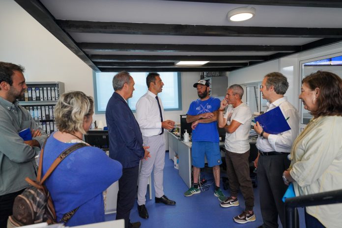 conselleiro visita confraria e porto da Guarda