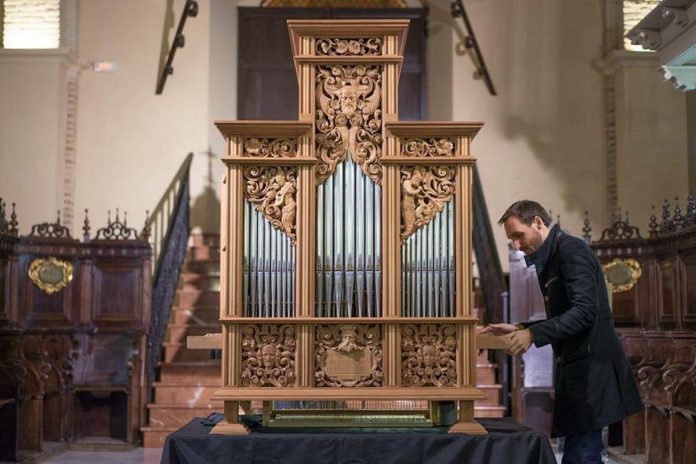 organista Abraham Martínez