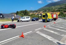 Herido un baionés en una colisión entre un coche y una moto en Oia