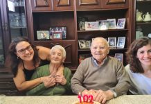 El “abuelo de Oia”, Abel Diego Acevedo, cumple 102 años